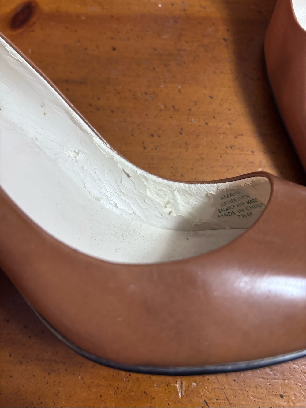Ralph Lauren Tan Leather Pointed-Toe Pumps - Picture 3 of 11